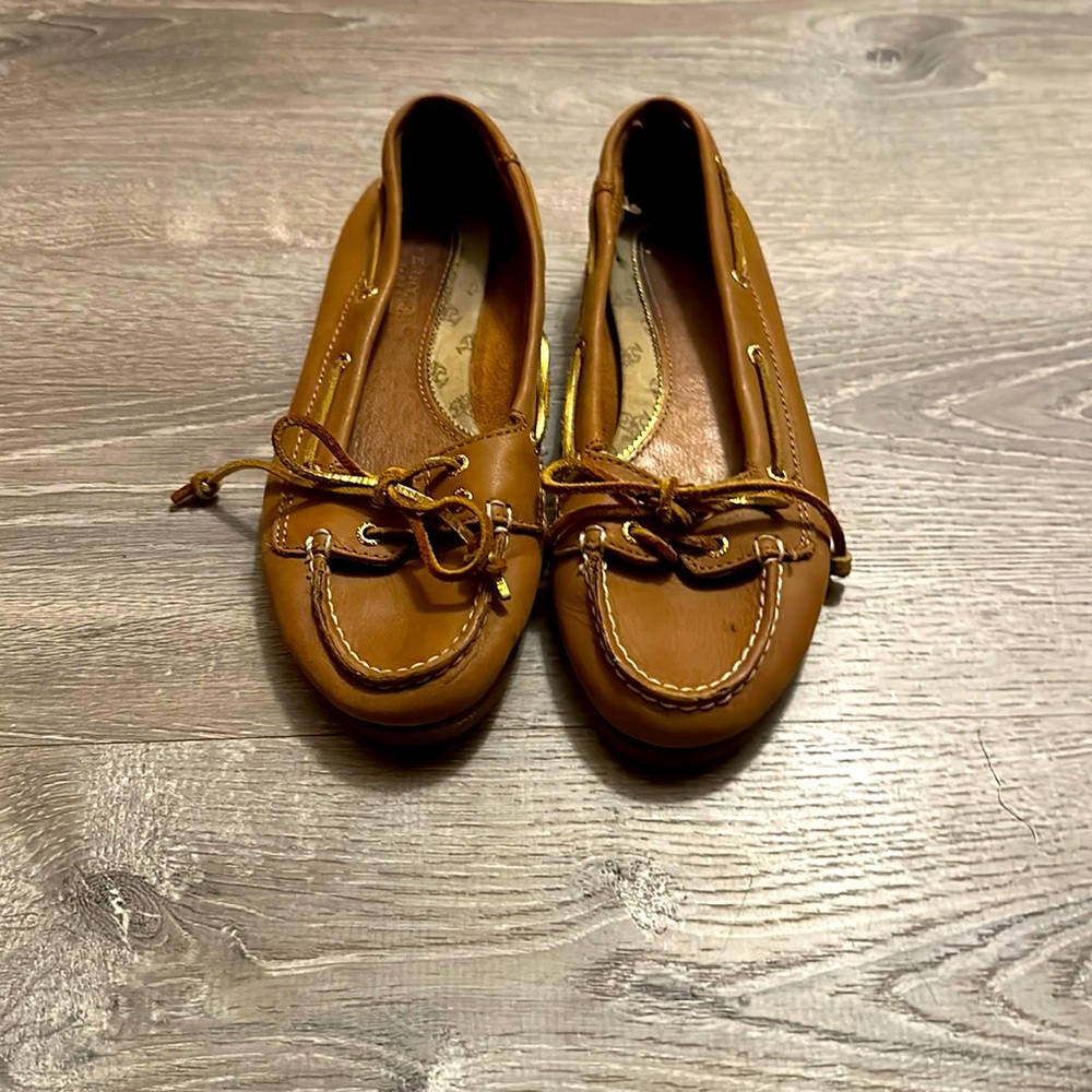 Sperry topsiders!